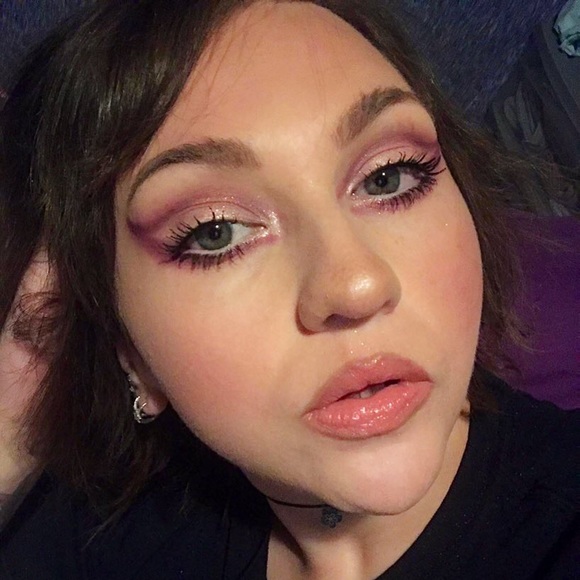 Meet your Posher, Annie - Picture 3 of 3